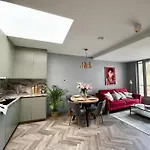 Oomph Wroclaw Deluxe Apt Ruska